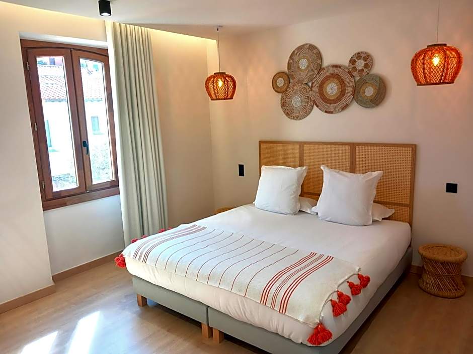 Intense Boutik-Hôtel