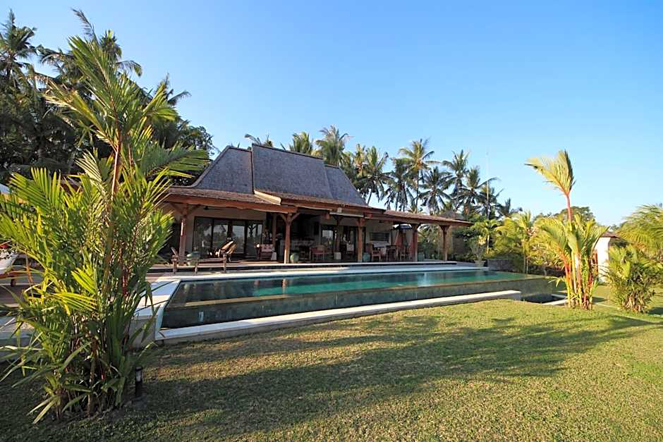 Villa Taman Kanti - 2 Bedroom private villa with swimming pool