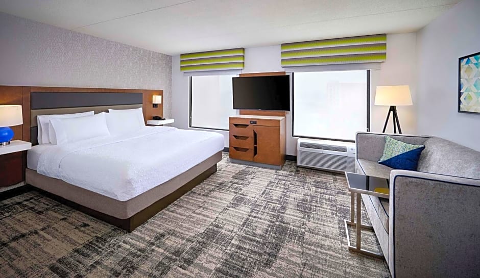 Hampton Inn By Hilton & Suites Windsor, On