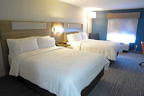 Standard Queen Room with Two Queen Beds