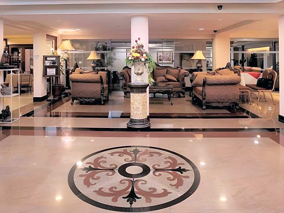 Villa Caceres Hotel