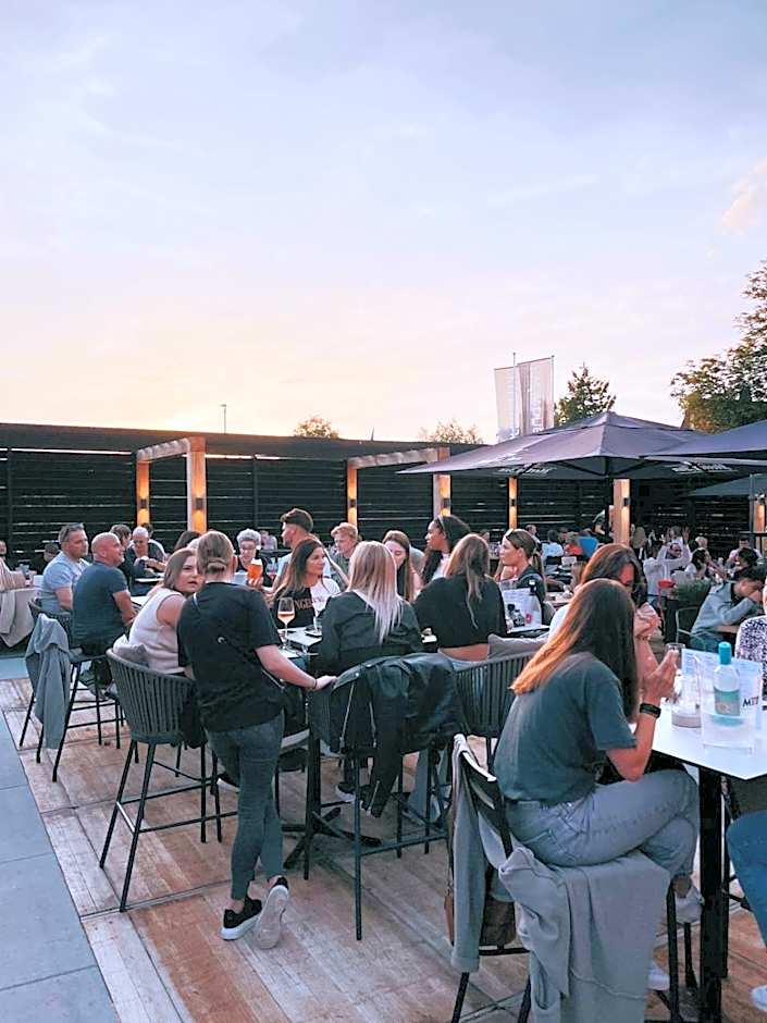 Bar-Bistro-Hotel DOK