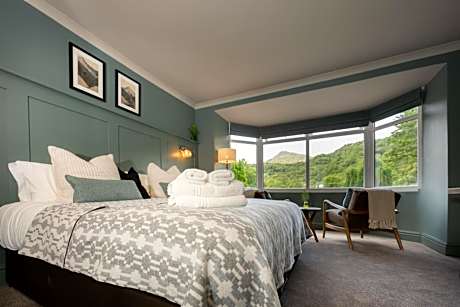 Tyn-y-Coed Inn
