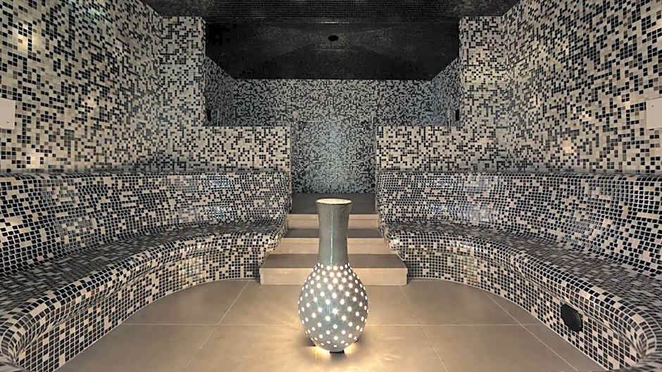 Longevity Health & Wellness Hotel - Adults Only