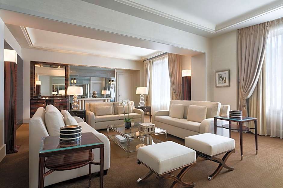 Prince de Galles, a Luxury Collection hotel, Paris