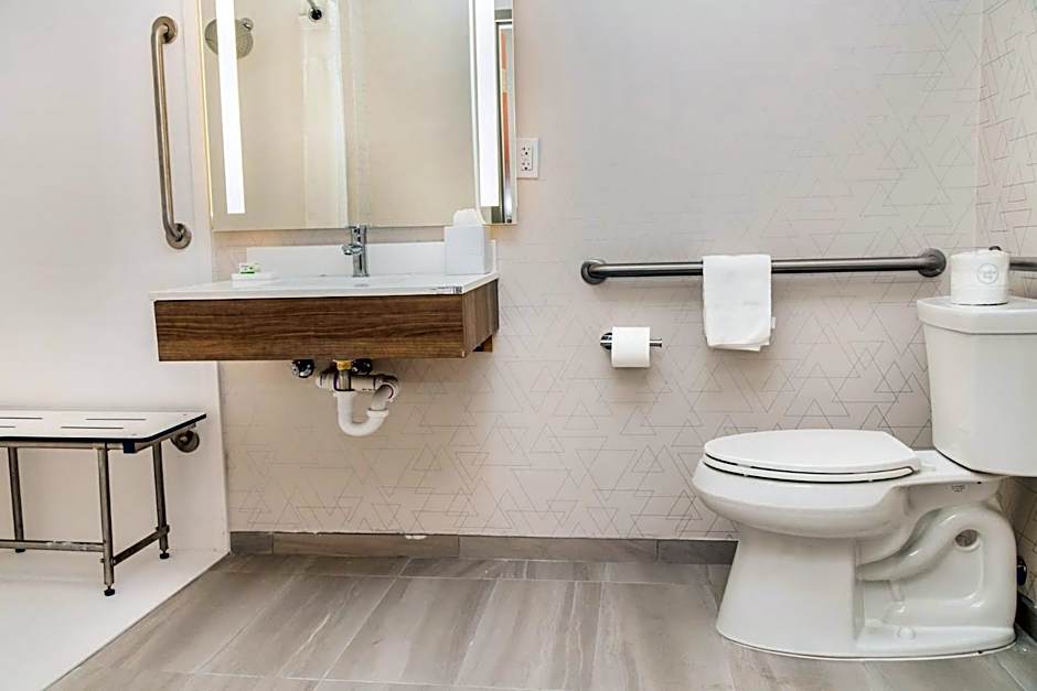 Holiday Inn Express Hotel & Suites Pittsburgh-South Side By IHG