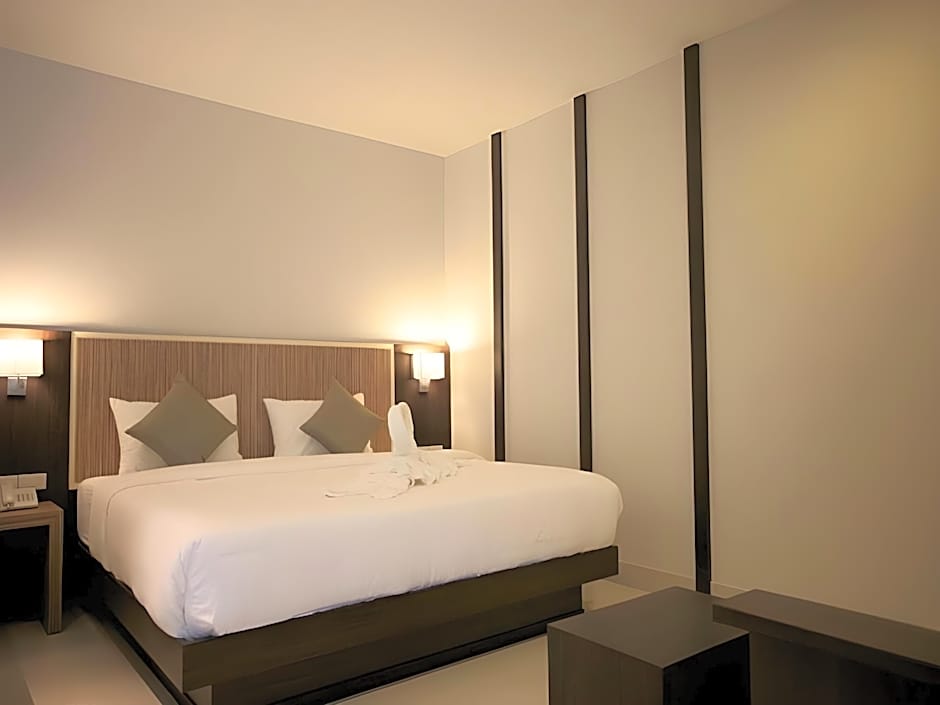 April Suites Pattaya