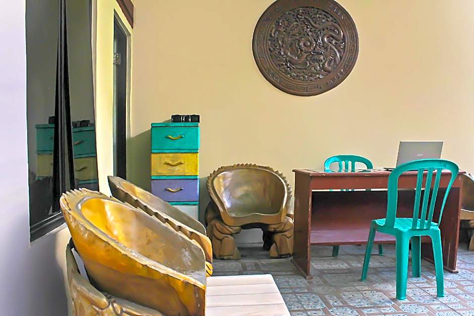 OYO Life 92593 Penginapan Sultan Haji 1