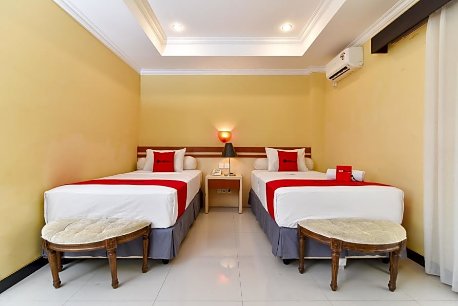RedDoorz Plus near Mall Bali Galeria 2