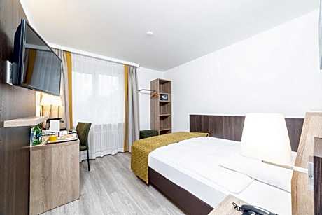 Modern Queen Room