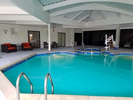 Hotel Detroit-Farmington Hills