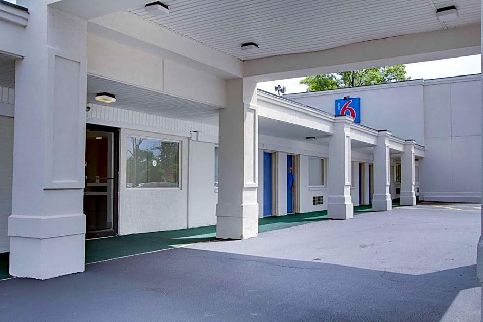 Motel 6 Richfield OH