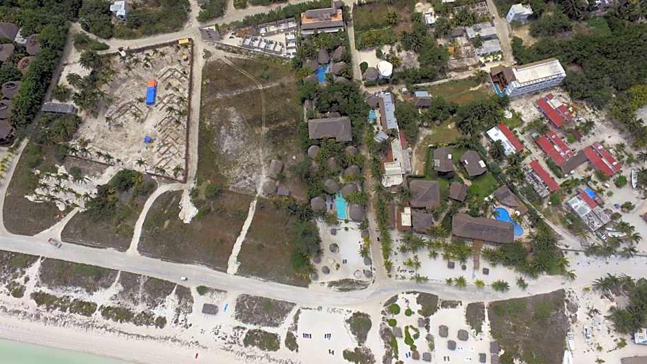 Casa Iguana Holbox - Beachfront Hotel