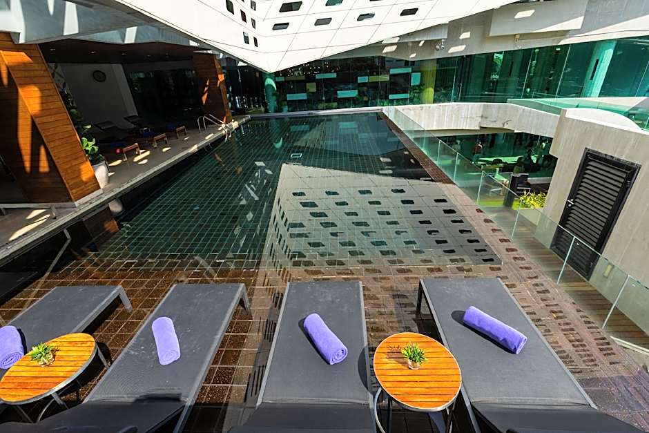 Lit Bangkok Hotel