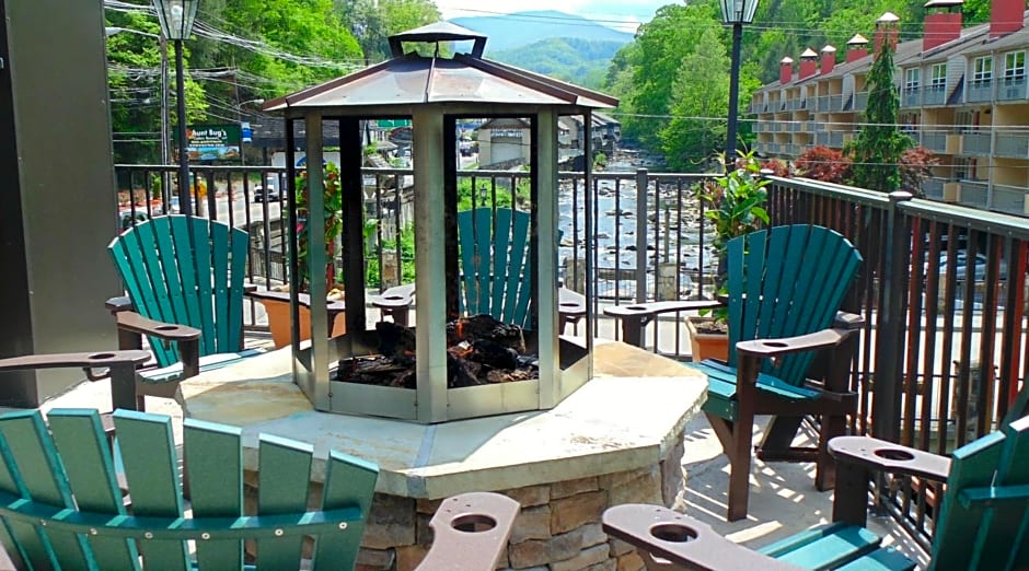 Baymont by Wyndham Gatlinburg On The River