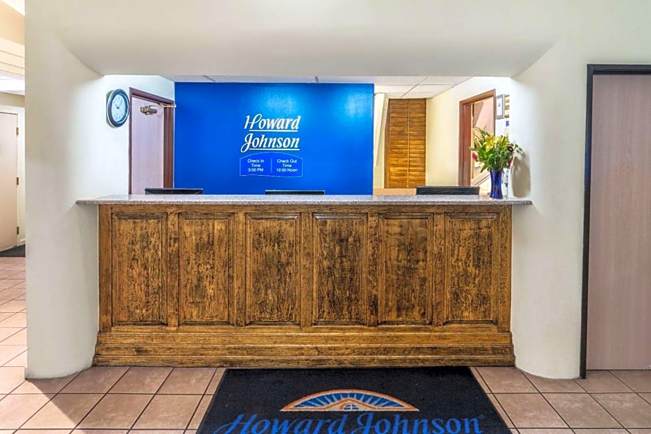 Howard Johnson by Wyndham Albuquerque Midtown