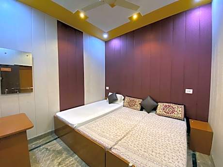 Triple Room - 1 Double Bed and 1 Single Bed