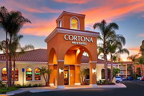 Cortona Inn And Suites Anaheim Resort