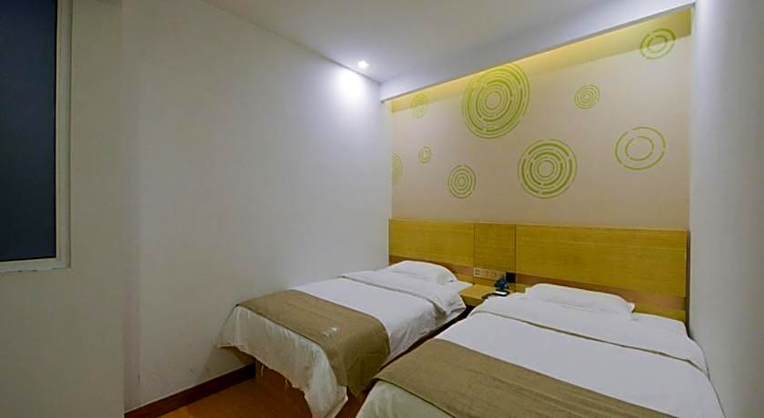 GreenTree Inn Dalian North Railway Station Express Hotel