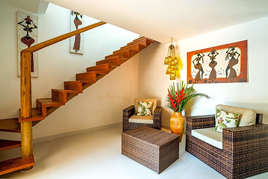 Casa Espaçosa com Piscina e Sauna Privativa! 6 Suítes!