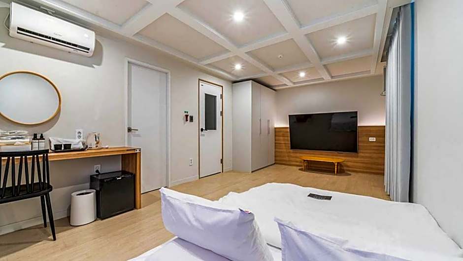 DongBaek Hotel Gohyeon