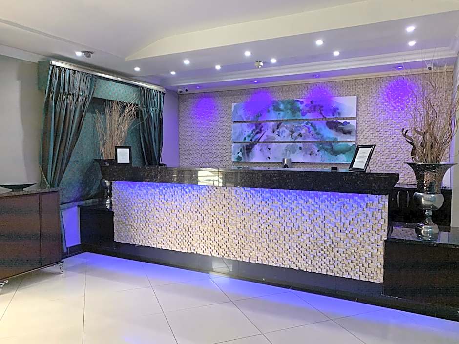 Royal Hotel