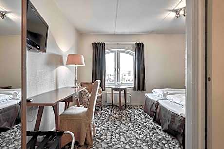 Economy Twin Room