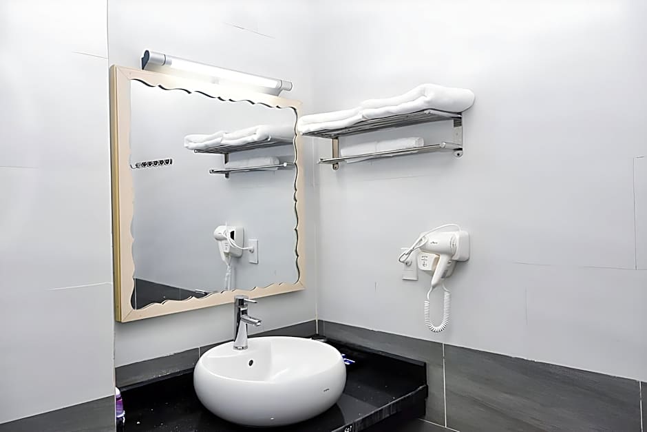 Hai Tien Plaza Hotel