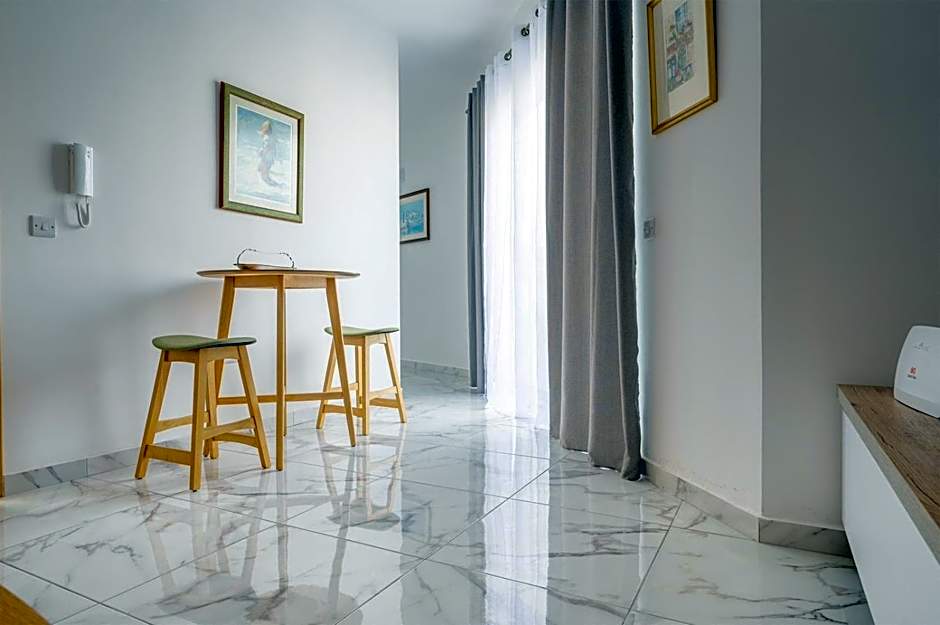 Msida Central Suites - EMMNIC Court