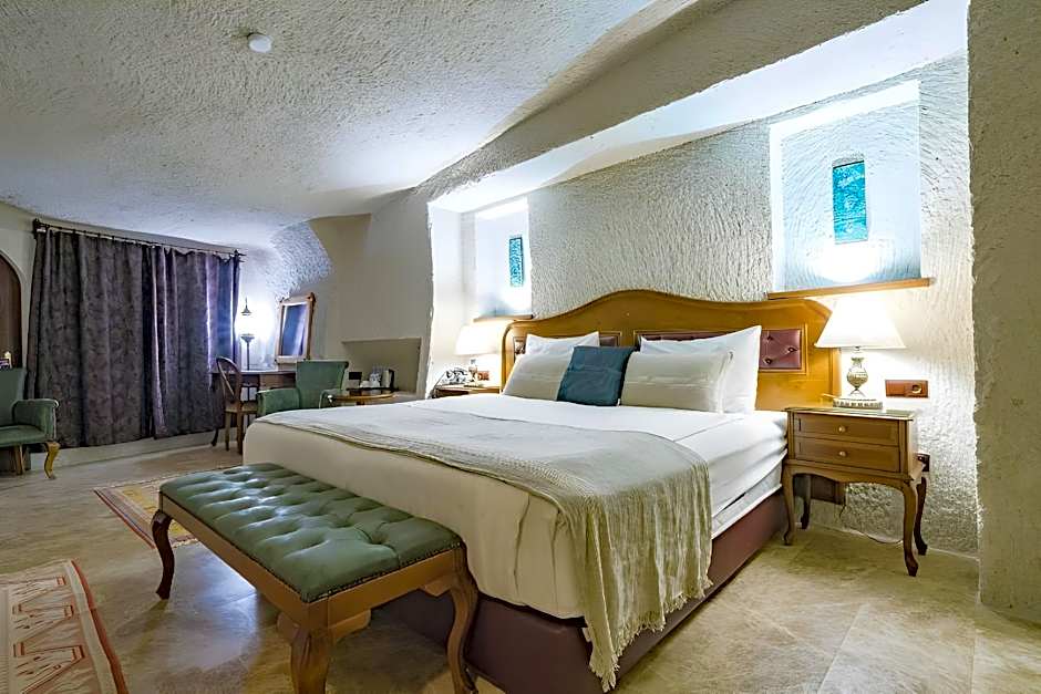 Artemis Cave Suites - Adults Only