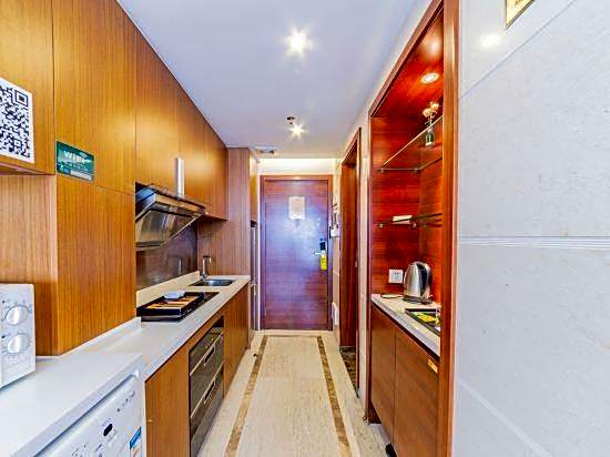 Yulou Jindian Apartment (Guangzhou Folk Finance Haizhu Square Subway Station Branch)