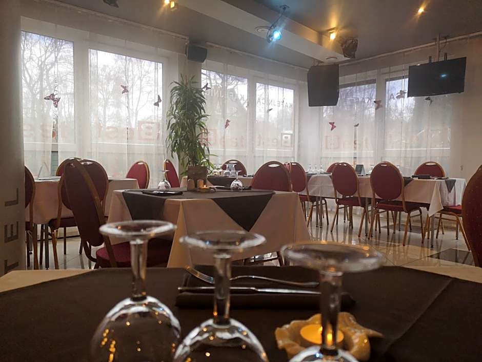 Hotel BEST with FREE PARKING