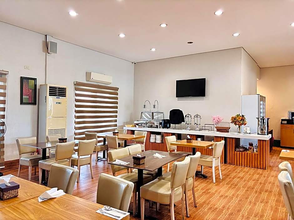 Microtel by Wyndham Cabanatuan