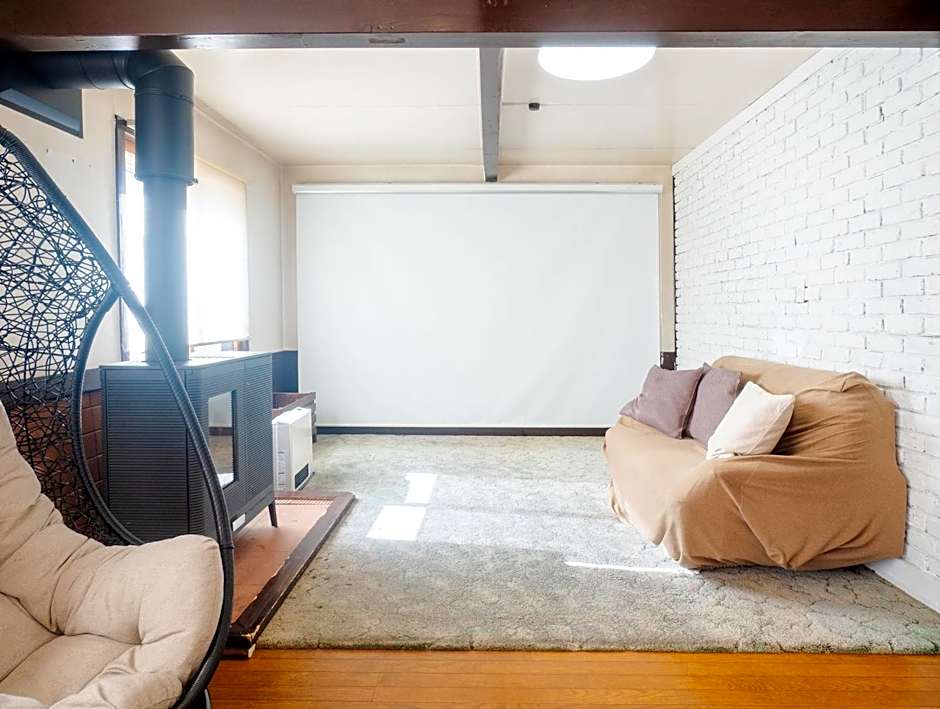 Stella八ヶ岳原村-星空,サウナ,BBQ,大型スクリーンを楽しめる八ヶ岳の貸切宿