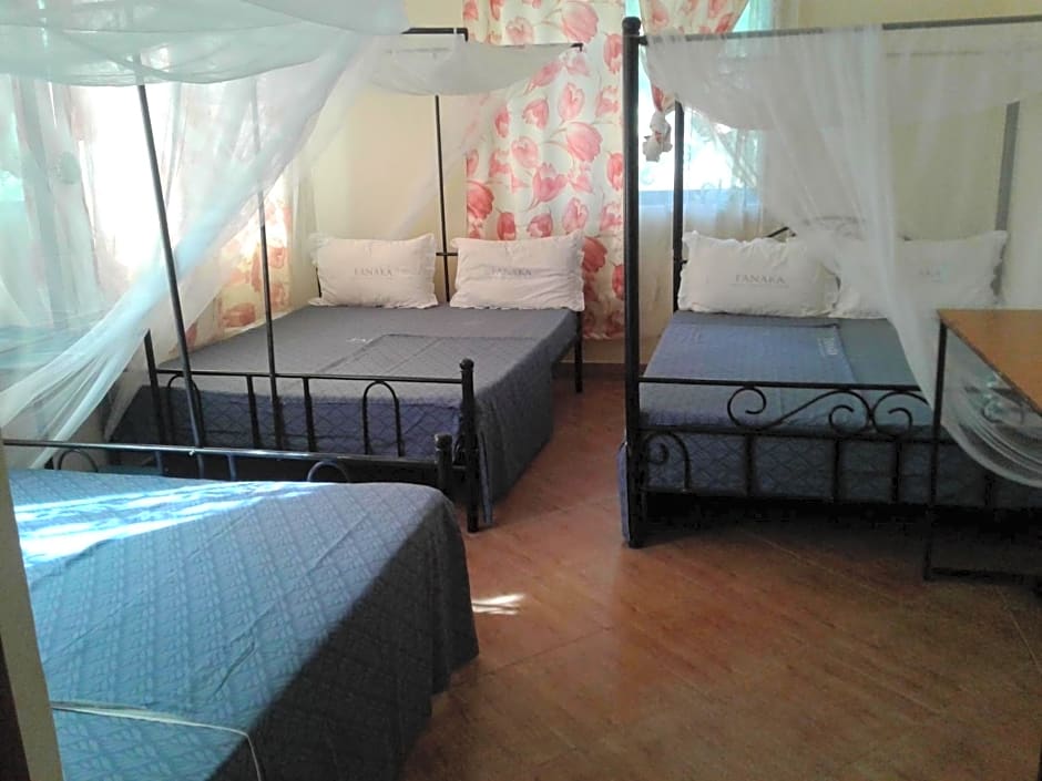Fanaka Safaris Campsite & Lodges