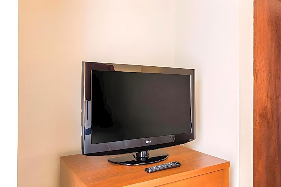 Comfort Inn & Suites IAH Bush Airport - East