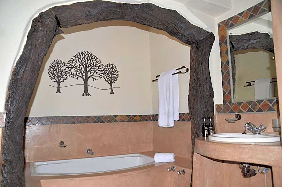 Moholoholo Forest Camp