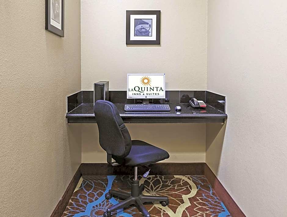 La Quinta Inn & Suites by Wyndham Pearland