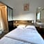 HOTEL THANIA