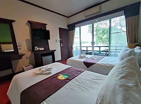Partial River View Twin Room