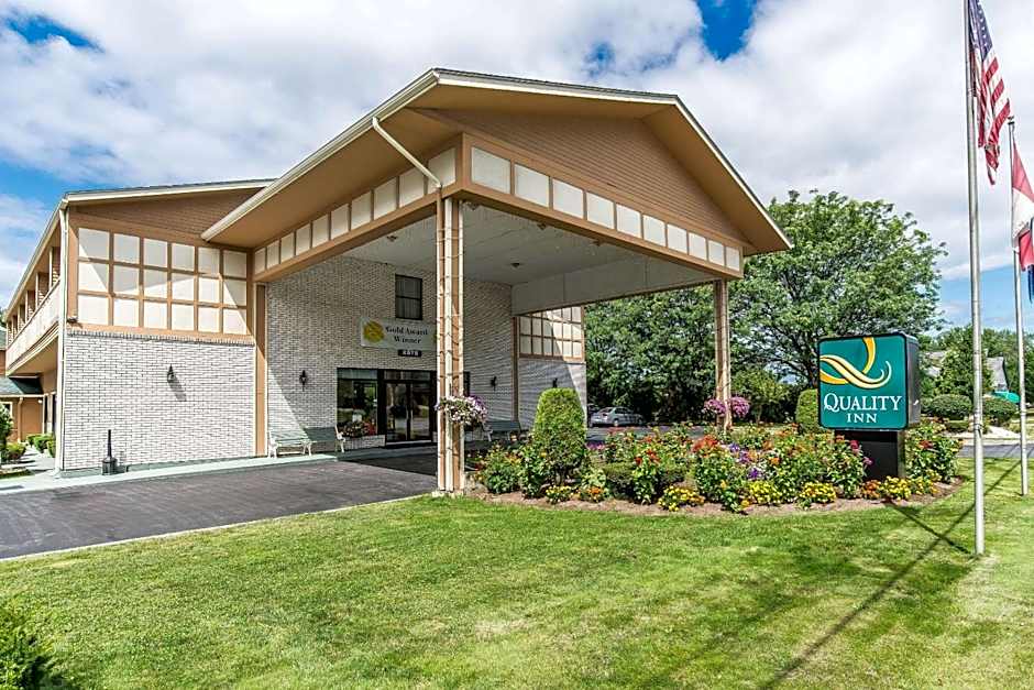 Photo 1 of 33 of Quality Inn Shelburne - Burlington