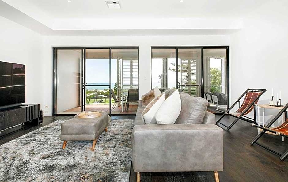 SEA FOR MILES at Semaphore to relax & unwind