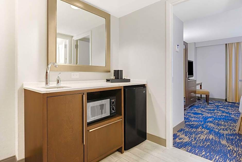 Embassy Suites By Hilton Hotel Alexandria-Old Town