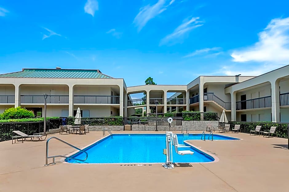 SureStay Plus Hotel by Best Western Southern Pines Pinehurst