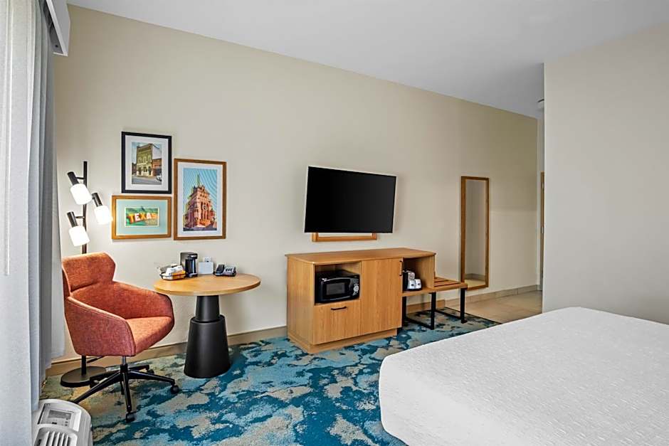 Hampton Inn By Hilton & Suites Waxahachie