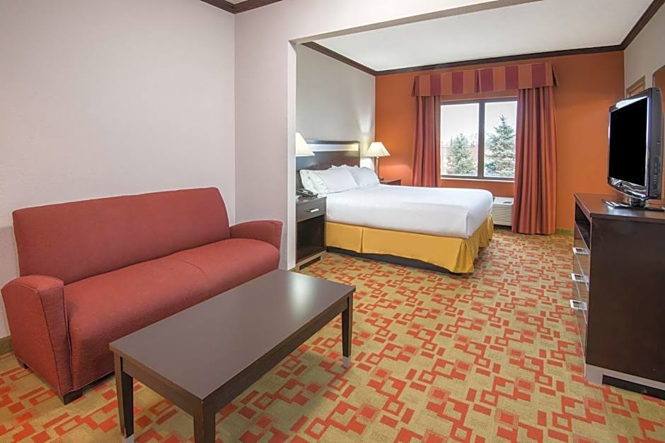 Holiday Inn Express Brookpark-Cleveland Airport Hotel By IHG