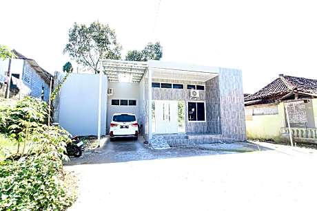 Capital O 93939 Oikodomeo Syariah