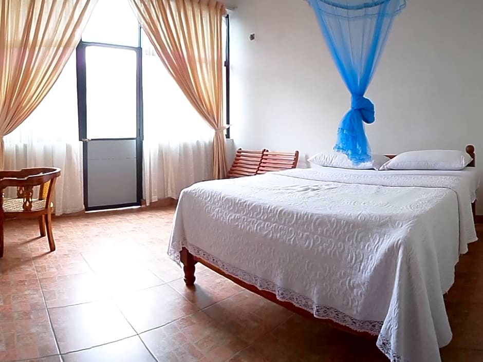 Majestic Tourist Hotel