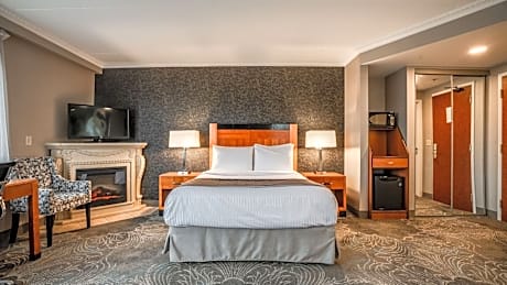 Queen Jacuzzi Suite