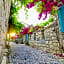 Alacati Asmali Konak Hotel